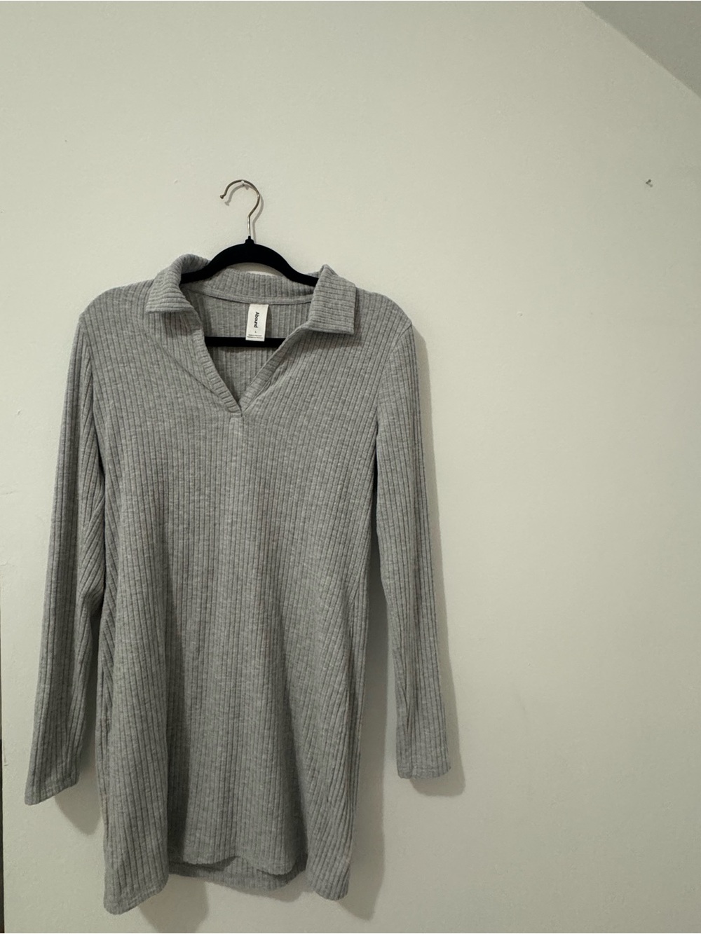 Abound Light Gray Ribbed Collared V-Neck Tunic Sweater Dress